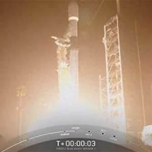 SpaceX“獵鷹9”火箭發射，同時將美日兩臺商業月球著陸器送入太空